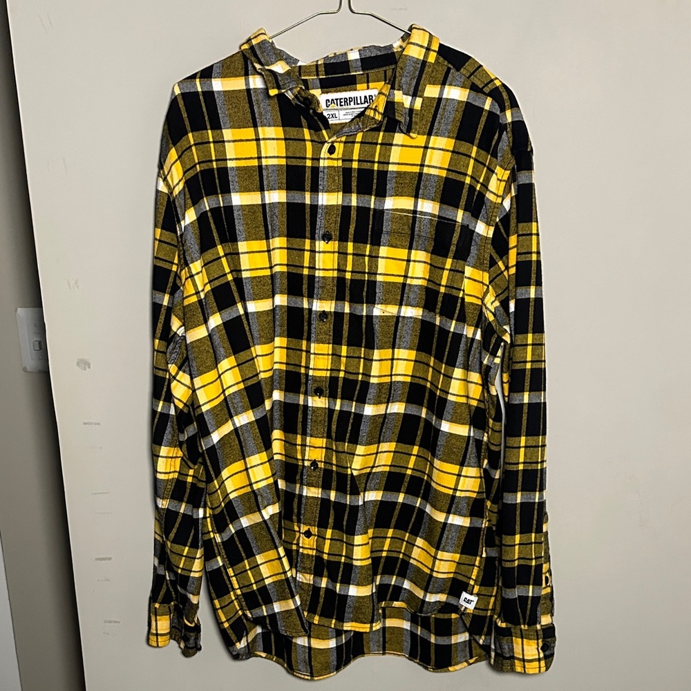 Caterpillar Men's Bold Yellow and Black Checkered plaid button down Shirt